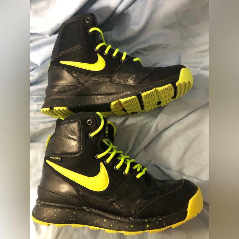 Nike Stasis ACG GS Watershield Boot/Shoe Black Youth Sz 6 685610-004